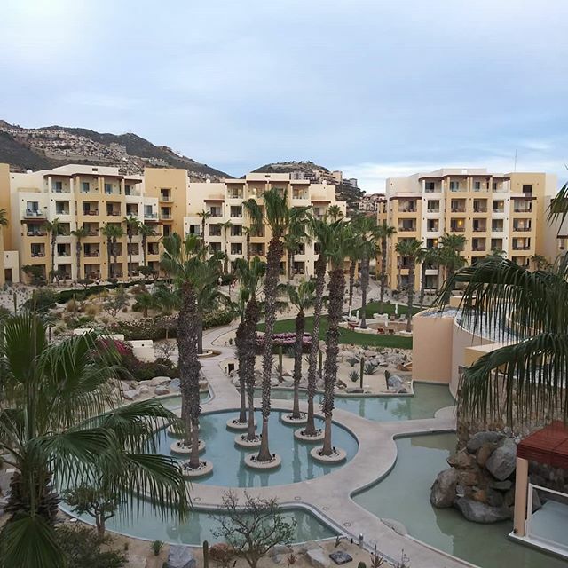 CheapPhysGames's tweet photo. I'm glad we spent time in town in a great-value #airbnb, but it was still hectic and tiresome. (And the video game selection was awful!) I'm definitely ready for the more laid-back portion of the vacation. #cabosanlucas https://t.co/TzWTmsGMCn https://t.co/AJzM7LVHOJ