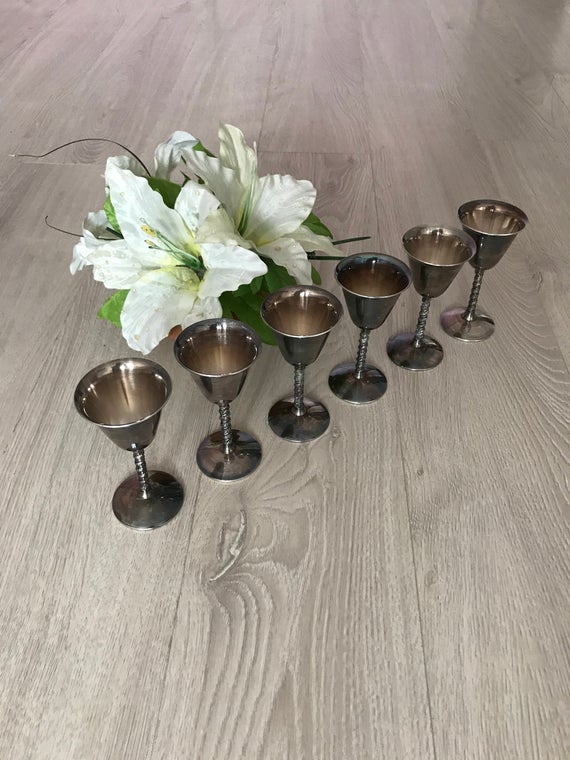HandmadeVipShop's tweet photo. Six vintage silver plates goblets from Rogers,  Yugoslavia by HandmadeVIPShop #sculpture #vintageplates #silvergoblets #silversix https://t.co/HWW2Jmoh0Q https://t.co/73yGHo8Ds7