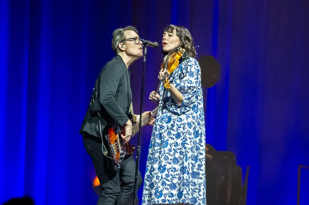 Photos: The Lumineers, along with J.S. Ondara and Mt. Joy in Toronto at the Scotiabank Arena

frontrowctr.com/lumineers-0303/

📷 Orest Dorosh