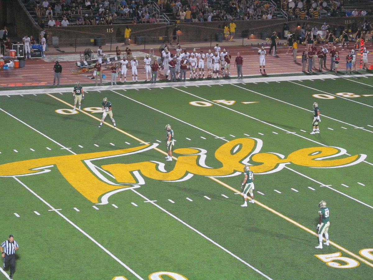 Excited to receive an offer from The College of William &amp; Mary @DTBlackstock <a href="/CoachDowl/">Coach Ras-I Dowling</a> <a href="/MBAFootball/">MBA Football</a> <a href="/Rbcoachdgraham/">Daryl Graham</a> <a href="/_Elite3/">ELITE 3</a> <a href="/CSmithScout/">Chris Smith</a> <a href="/RileyElite3/">Riley Howard III 🇲🇭</a> <a href="/WMTribeFootball/">William & Mary Tribe Football</a>
#GoTribe #TribeFootball #BoldlyPursuingExcellence