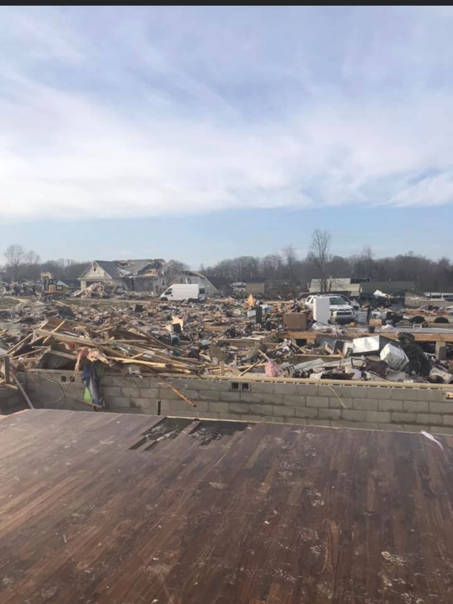 dr_apryl's tweet photo. @realDonaldTrump @GovBillLee @MarshaBlackburn Cookeville,Tn #PutnamStrong https://t.co/9LhDflwOmt