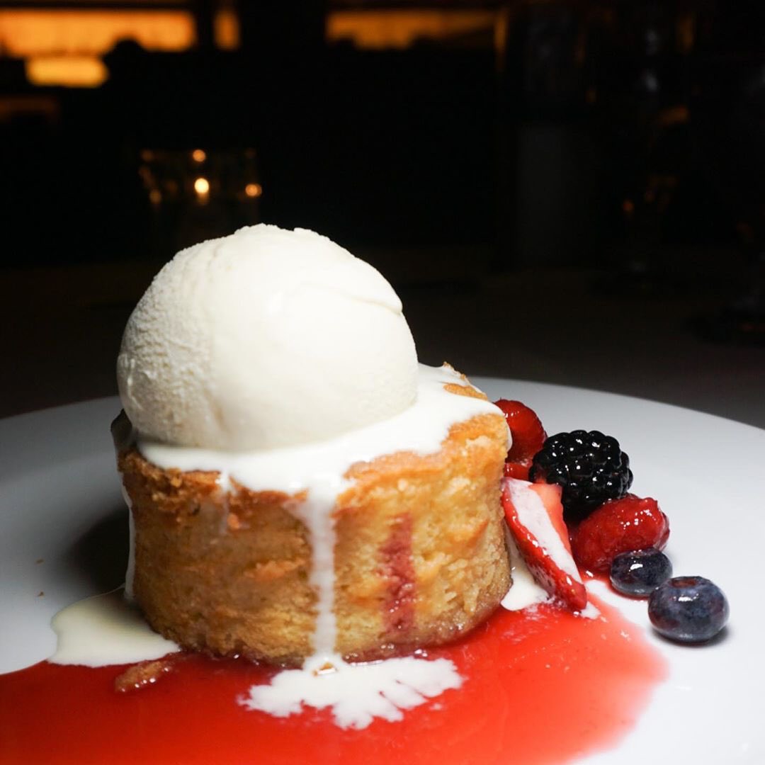 OceanPrimeBH's tweet photo. Midweek decadence featuring our Warm Butter Cake. Thanks @losangelesfoodiegirl for the lovely photo. https://t.co/IhtD3PnLwF