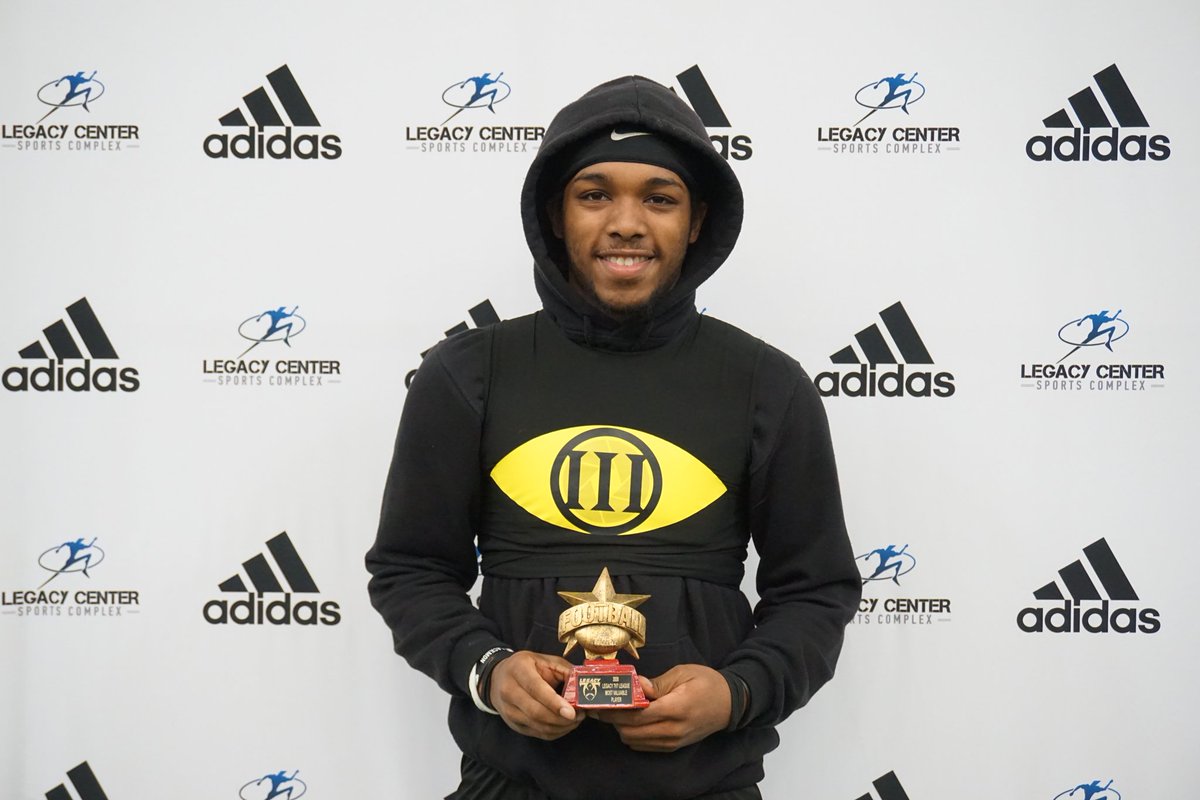 LegacyNE7v7's tweet photo. Your 2020 #LegacyNE #7v7 region-wide league MVPs, Team Dolla's Malik Monteiro @monteiro_malik (QB) & Malik Hill (DB)!
#JoinTheMovement https://t.co/dmumdRWtt4
