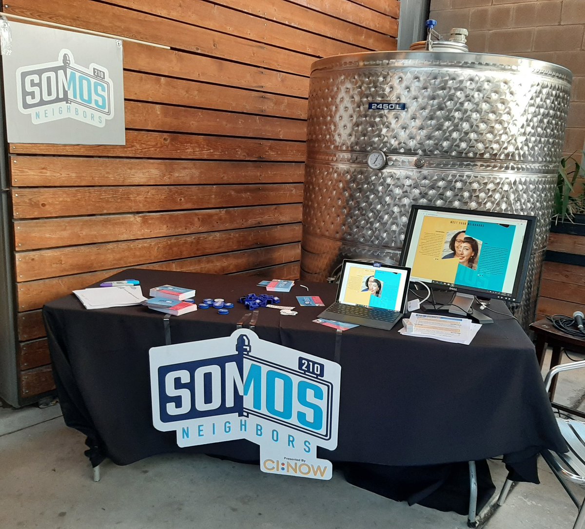 CINow's tweet photo. Tons of interested folks stopped by to check out https://t.co/gTKrjA10wl at @SA2020's Civic Engagement Meet Up tonight - we love meeting folks who care about our neighbors and neighborhoods! #Somos210 #closehealthgaps #SATX https://t.co/nzfoFTnobw