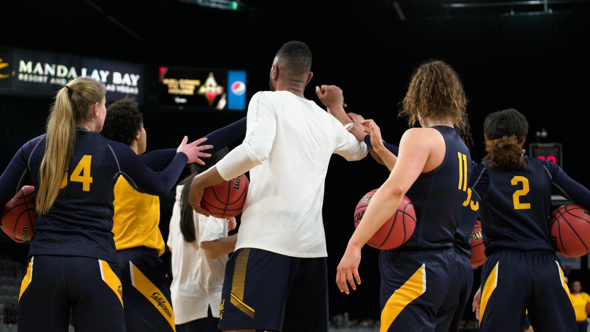 CalWBBall's tweet photo. Mission is clear ๐ค
#MakeMarchMagical https://t.co/UWdiz0PgFR