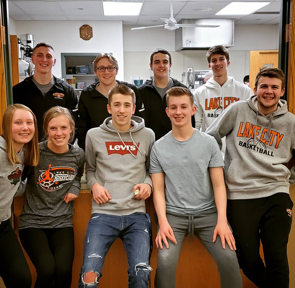 First Lutheran members from the Lake City boys and girls basketball teams and their families served Simple Suppers tonight after our Lenten worship. Thanks to all who helped prepare meals, set up, served and cleaned up! Great teamwork!
