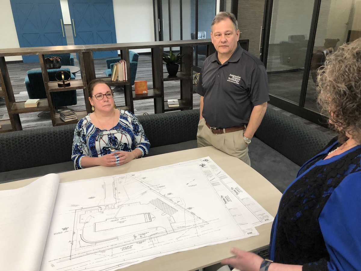 adixonMCS's tweet photo. What an exciting day for @cte_moore @MooreSchools We are one step closer to launching our first apprenticeship program with @SandhillsCC and @thomastire #learningthatworks #mooreworks https://t.co/5eI0tJFT4H