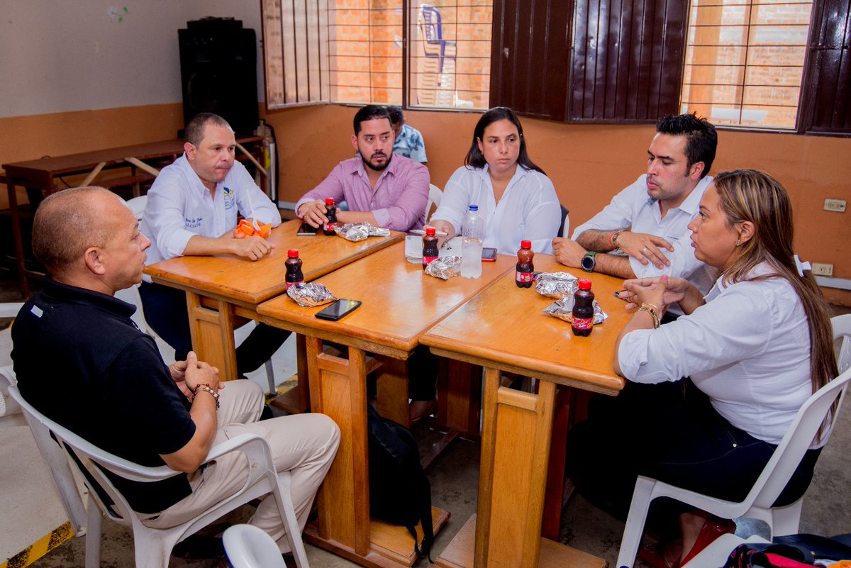 MagiaVallenataV's tweet photo. #Turismo | #FonturEnLasRegiones Excelente agenda👌
Empresarios del sector turístico de los Departamentos de la #Guajira y #Cesar
Unimos esfuerzos para la implementación de rutas turísticas para fortalecer el turismo en la región @fonturcol @guerrerorozco https://t.co/EFabJc7PLa https://t.co/ipadWzlAHz