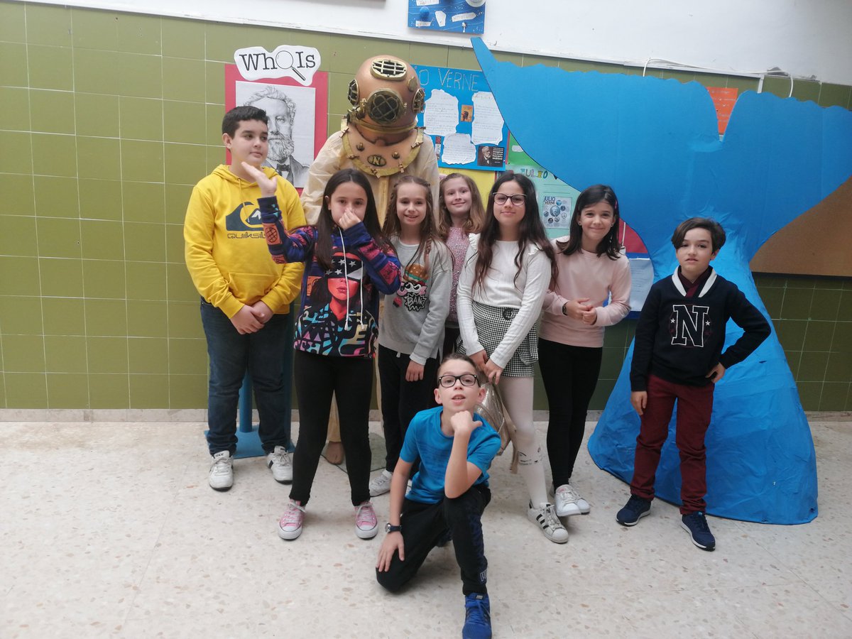 Aula_Avanza's tweet photo. Siguiendo nuestras aventuras!!! Hoy no hemos desplazado a otro centro el Mare Nostrum para dar una charla sobre el cuidado del medio ambiente , la reducción de residuos y el reciclaje!! https://t.co/YI9jliA7HU