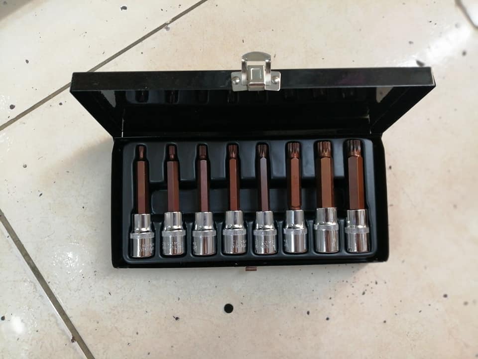 MeganHome3's tweet photo. Juego de Puntas torx y copas  8 pcs  cuadrante de 1/2
T20, 30, 40,45, 50, 55, 60, 70 MM
PRECIO : 80 MIL PESOS DOMICILIO GRATIS EN MANIZALES TAMBN ENVÍOS A TODO EL PAÍS 
INFO :  WHATSAPP 3114137883 O INBOX

#colombia #manizales #SiguemeYTeSigo #RETWEEET #mercadolibre #ventasalclik https://t.co/LVPWc0su1R