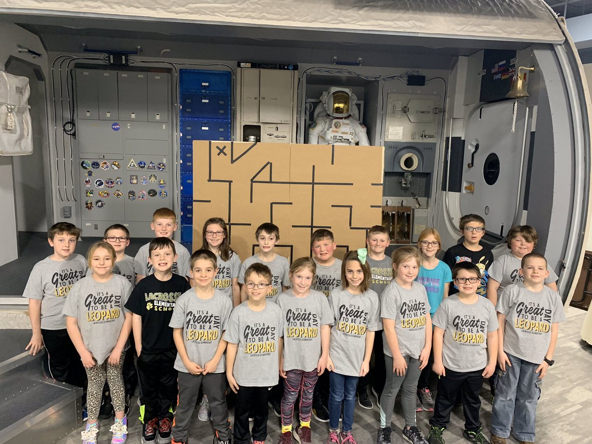 LaCrosseLeopard's tweet photo. LES 3rd & 4th graders take a field trip to the Cosmosphere. Thank you to Mrs. Holopirek & https://t.co/OeThgC22zF for organizing the trip. Thanks to all parent supervisors as well! #lespride https://t.co/hd4CUh73Df