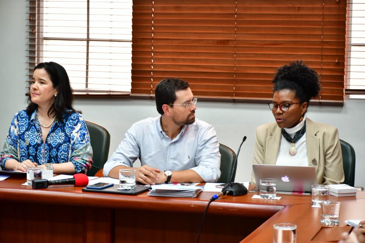 con el fin de socializar el borrador del #PlanDeDesarrollo "Unidos es Posible" 2020-2023 y presentar los diferentes proyectos que se adelantan en la región en materia de Ciencia, Tecnología e Innovación, además de exteriorizar la visión de este sector en Caldas.