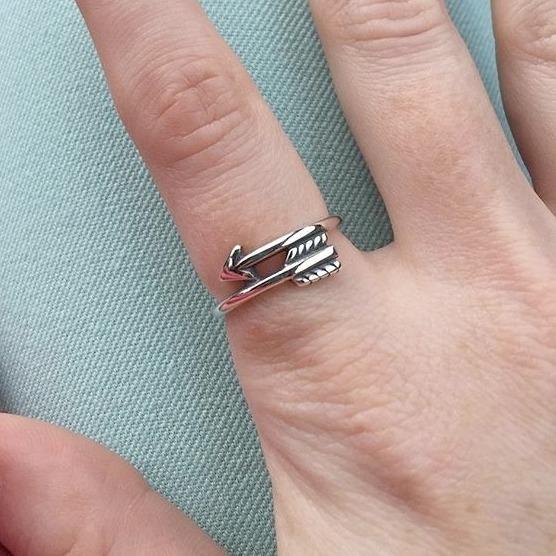 This dainty arrow ring can serve as a reminder that when it comes to dreams, we should always aim high. 

Shop the look and more arrow designs at cur.lt/2uY17dc. 

📸: ilessthan3pie

#arrowring #arrowjewelry #sterlingsilver