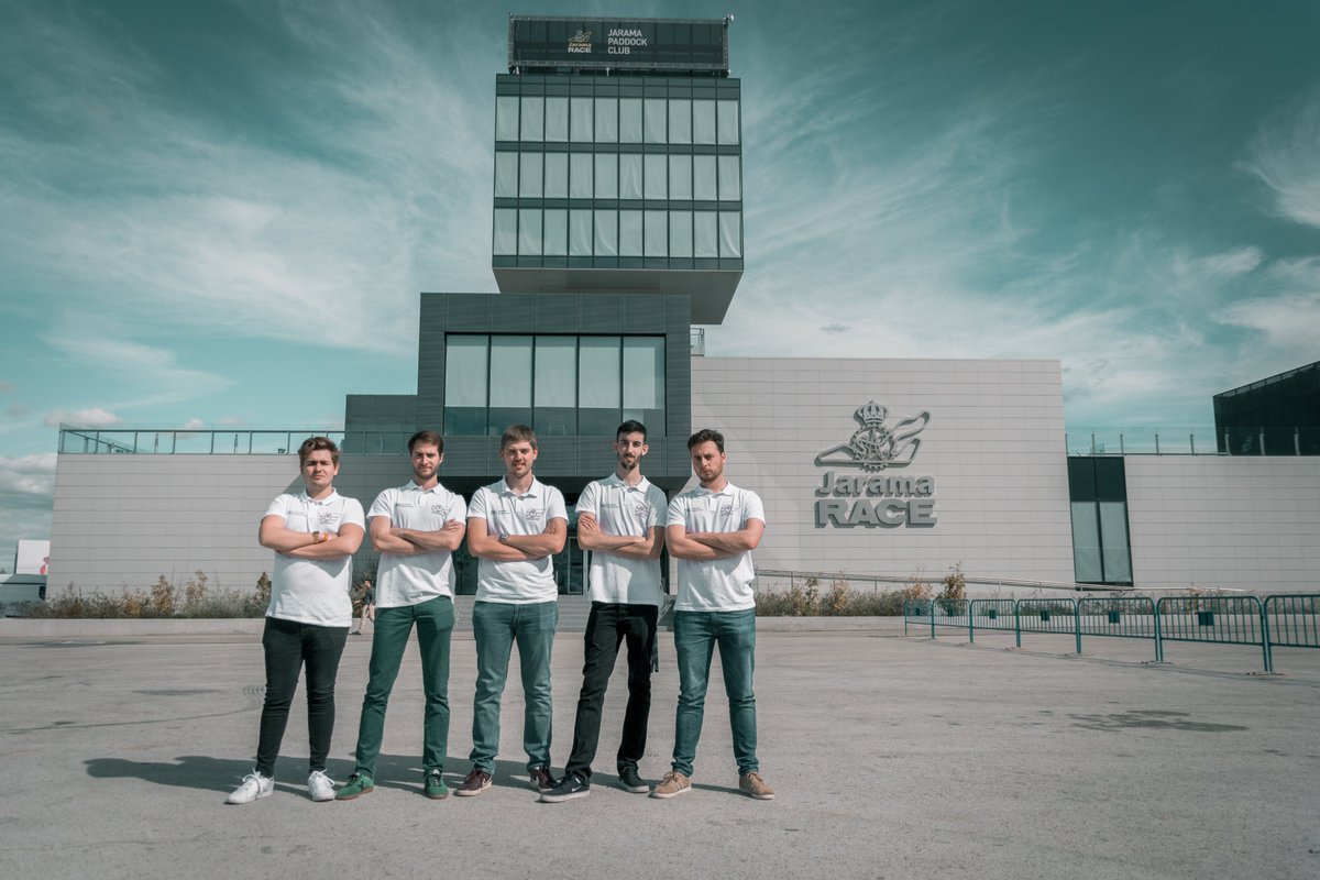 _umotorsport's tweet photo. Una parte del equipo se ha desplazado al Circuito del Jarama 🏁a la presentación de #FSS2020 👇
https://t.co/EtiCdU8stN https://t.co/FklHPqfE3N