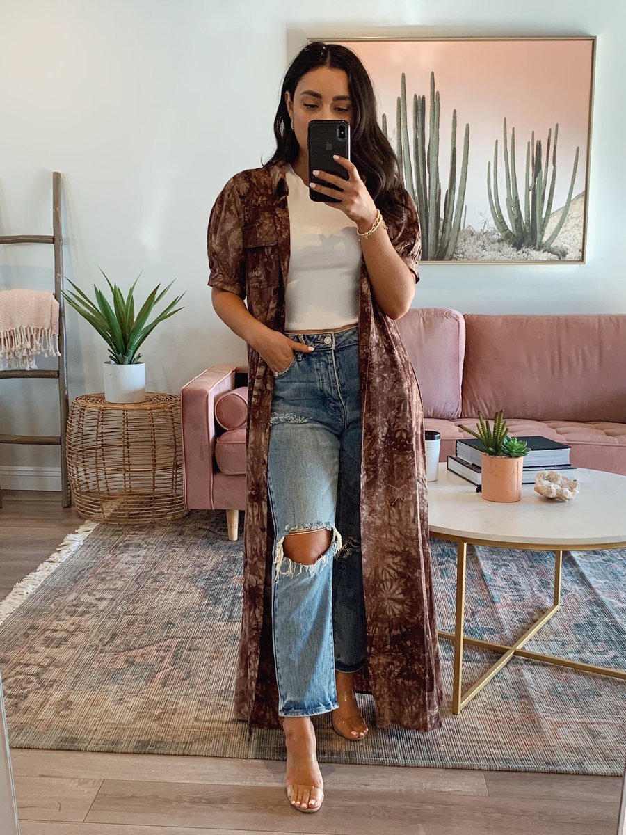 aleryco's tweet photo. So into this duster 🤍 https://t.co/4Zx1IZZCCe