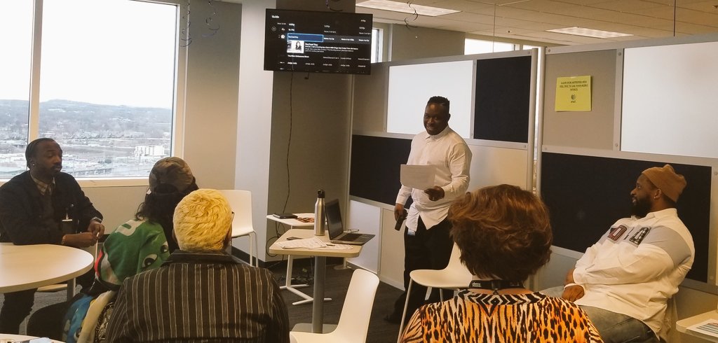 Nash6Allstars's tweet photo. #SkillingUsUp #ATTTVTraining #SettingTheStage #SellingSolutions #Nash4ds #Schubertizeit @Nashville4D @TYershin2020 @KSSchub @4jbar @DSPROUD @relandosr @mequel https://t.co/PVlXTLAf2C