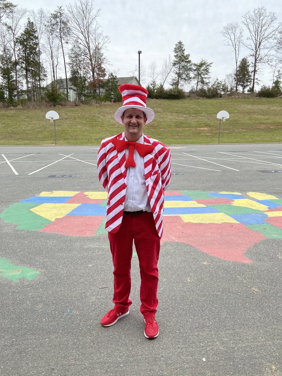studentofedu's tweet photo. Stripes Day @Patriots_Elem with @Patriots_Prin He’s my long lost twin ❤️🤍❤️ #redhawks #patriotsstem https://t.co/QFDpsPStV3