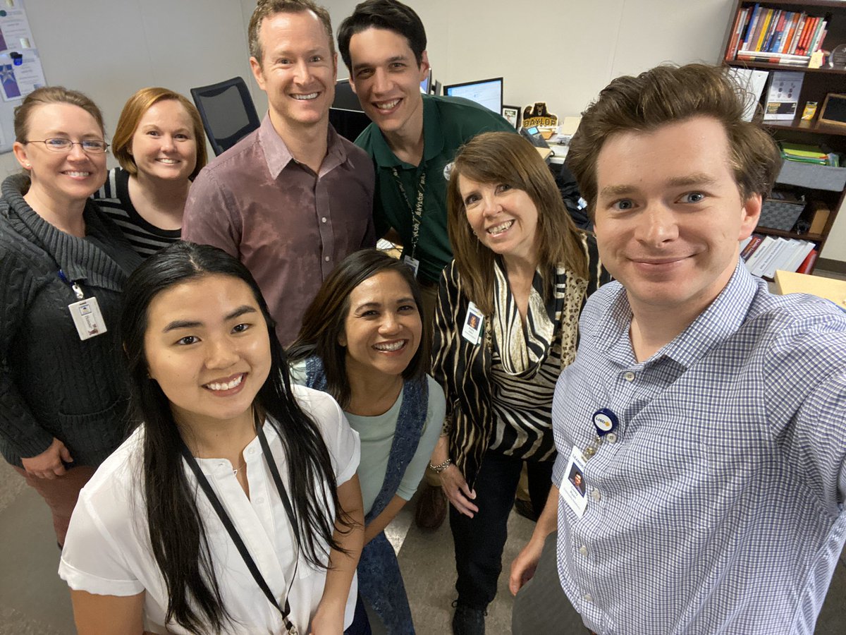 CoreyRyanEdu's tweet photo. We got to pretend like we’re COOL with @VistaRidgeHS senior Kim Ngo for @CCP_LISD @LeanderISD #COOLWeek 😎 https://t.co/lhIKseFyI9