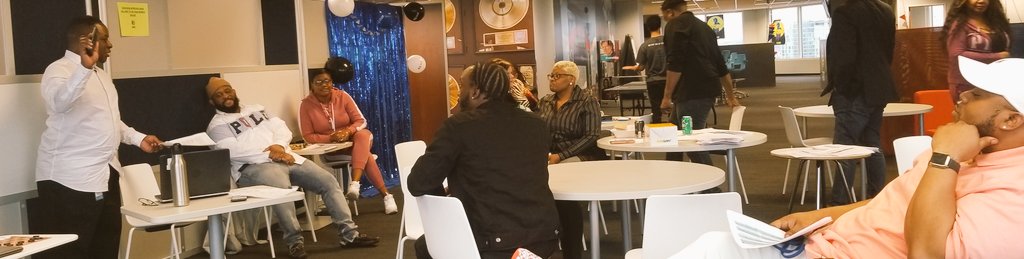 Nash6Allstars's tweet photo. #SkillingUsUp #ATTTVTraining #SettingTheStage #SellingSolutions #Nash4ds #Schubertizeit @Nashville4D @TYershin2020 @KSSchub @4jbar @DSPROUD @relandosr @mequel https://t.co/PVlXTLAf2C
