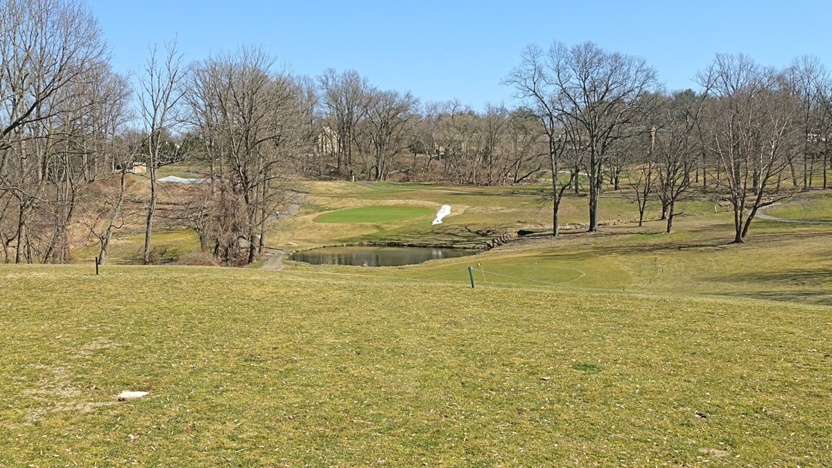 jwbausch's tweet photo. I revisited Middletown CC (Langhorne, PA), an AFindlay design & later by GFazio, to see changes since 2015. While there 2 new greens (11 & 13) by TRae were uncovered! Will revisit later this year. Photos #BauschCollection @MyPhillyGolf:
https://t.co/BekiKMLkC4
Select pics: https://t.co/xYIltPXqMP