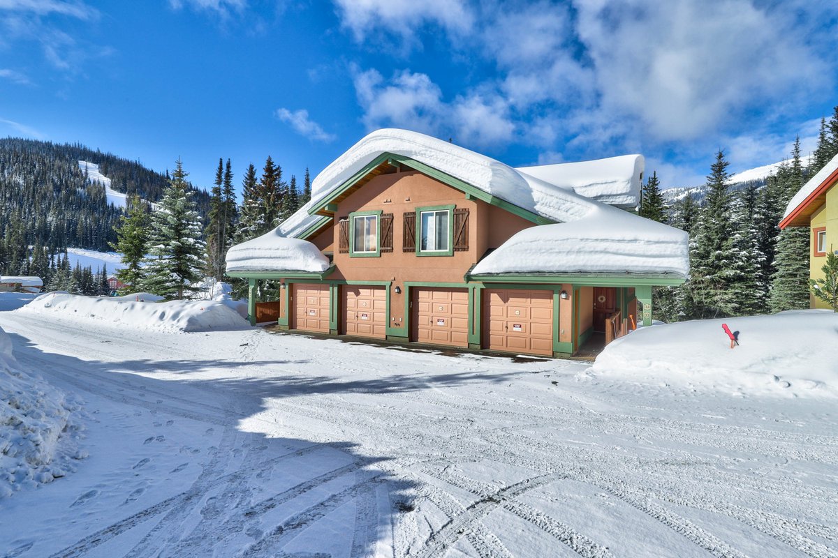 **NEW LISTING** 33 Forest Trails, Sun Peaks, BC
Rare true ski-in/out one bedroom, ground level condo with private garage. Brand new hardwood flooring throughout, new window blinds, and freshly painted, ready for you to move in now.bit.ly/33ForestTrails