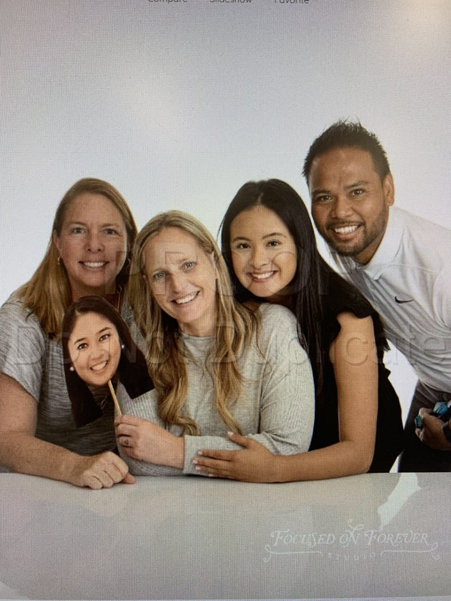 MissRamirezLGES's tweet photo. NO TEAMMATE LEFT BEHIND ✊😂#SpringPics #LoveMyTeam @LGESElem @4thGradeStories https://t.co/nhcJo8EOML