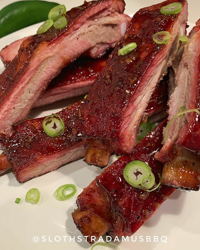 Slothstradamus1's tweet image. Sweet, tangy, savory, and spicy. How many of these beauties would you throw down??
.
.
.
@yodersmokers .
.
.
.
#yoderflavor #yodersmokers #yodernation  #slothstradamusbbq #801bbq #outdoorcooking #teambbqpitstop #utahbbq #homecooked #bbqfam #BBQ #foodblog… ift.tt/2ImiiIg