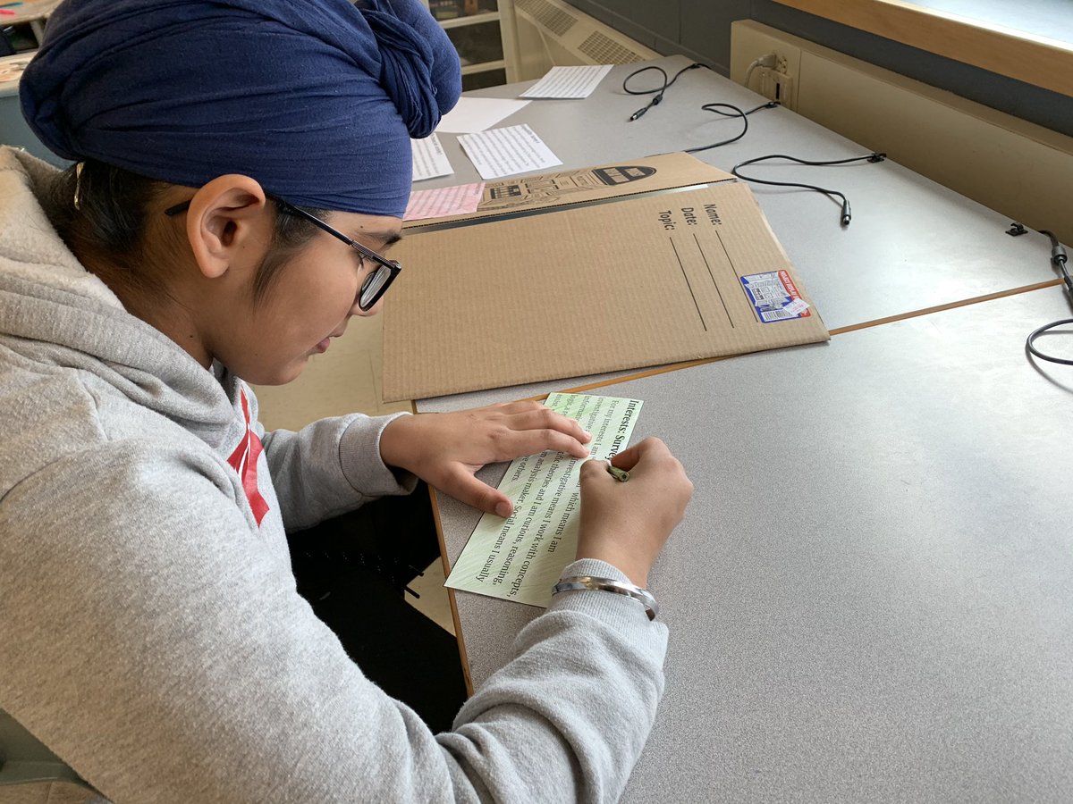EugeneUyeda's tweet photo. 7A working hard on their “Future Me” projects today @MountainashPS https://t.co/4nFZZZ1rbI
