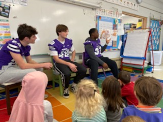 SealsMichelle's tweet photo. Pioneer HS student-athletes are good readers too! Thanks for reading to Seals' kindergarten @A2Eberwhite  for #marchisreadingmonth.  @A2schools @A2SchoolsSuper https://t.co/TWC1ZDq12r