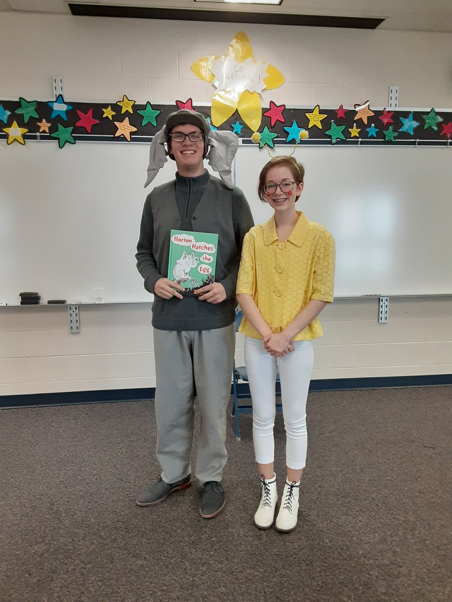 WMSimmons's tweet photo. The Seussical cast made a special appearance at VGE! They made a craft, read a book, and interacted with our K-2 kiddos Thank you, cast members and Mr. Martin, for making this happen! ππ€π§‘ #OurNest #ReadAcrossAmericaWeek #DrSeussWeek #Seussical https://t.co/QTtDXlcBrj