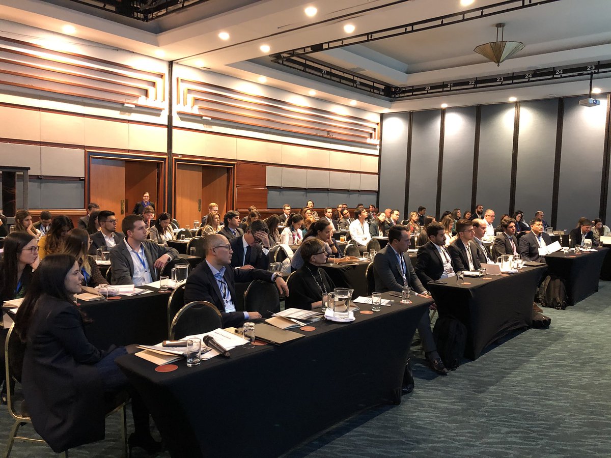 JavierDiazFa's tweet photo. En el Private Equity Masterclass de @ColCapital_ compartí características que destacan a los Gestores de Fondos que realizan alianzas con el Fondo de Fondos de @Bancoldex: transparencia, apego a la tesis de inversión y revelación oportuna de potenciales conflictos de interés. https://t.co/cwJ4Kn2Evt