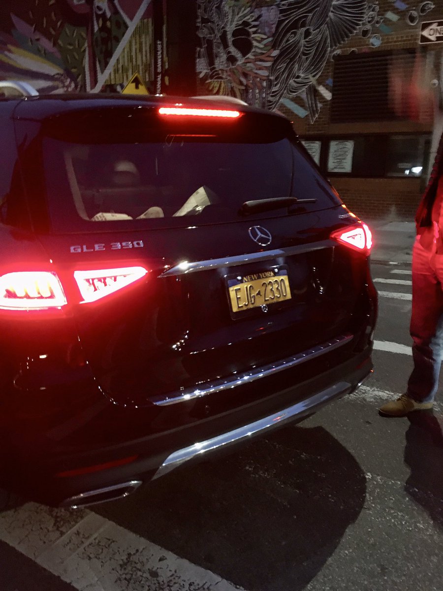 maxine tarnow tweet media