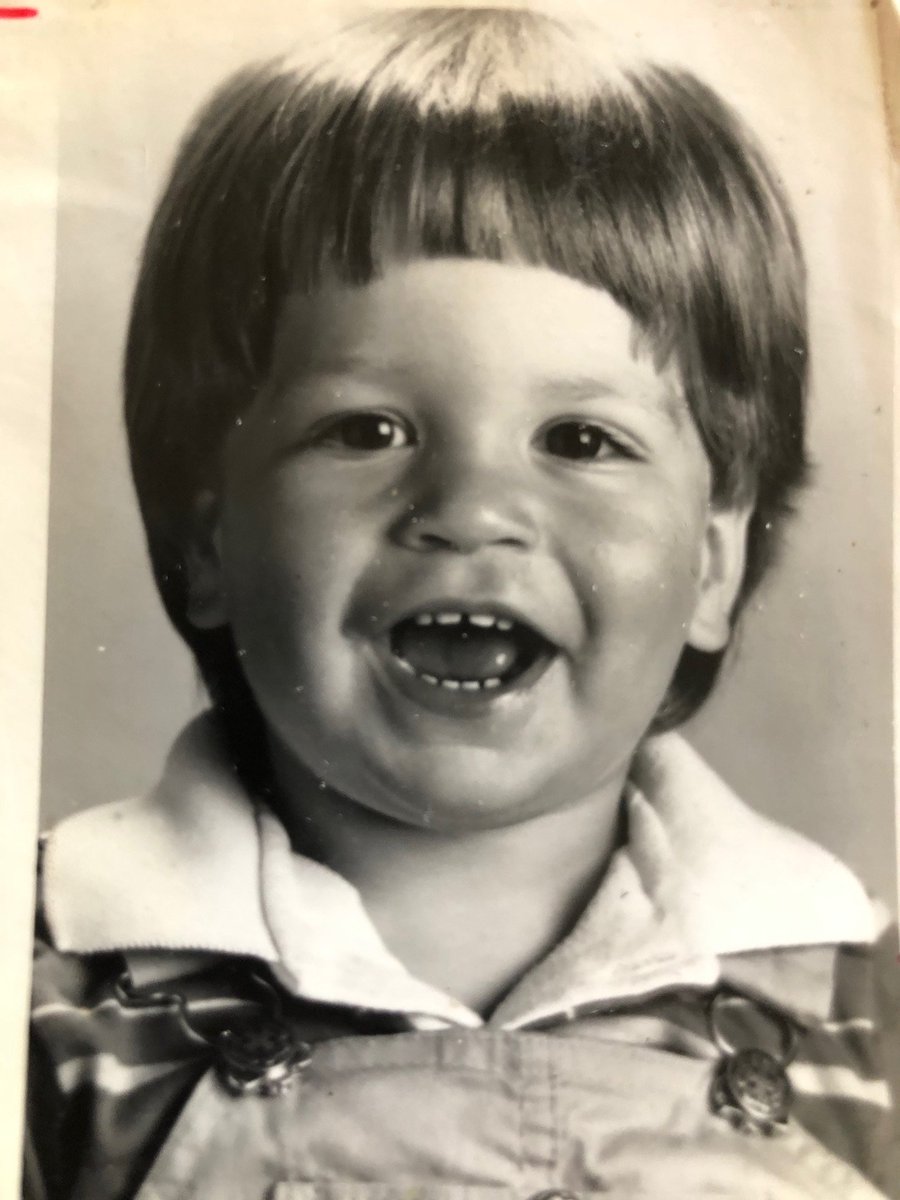 LinnihanFoy's tweet photo. Ben is an account director #hereatlinnihanfoy. Ben has been in the ad business since he was born. When he was younger (and much better looking - his words) he was a child model! Ben spends his free time around cars and with his family.

#agencylife #mnadagency #advertisingagency https://t.co/TMDntOfYLx