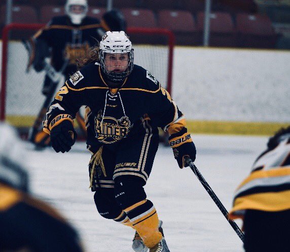 stalbert_slash's tweet photo. Congratulations to Slash defence Dayle Ross (@DalyRoss4) on her commitment to the St. Cloud State Huskies (@SCSUHUSKIES_WHK) for the 2021-22 season! We are so proud of you! @WHockeyCommits #NCAA https://t.co/NGKXYPsbEV