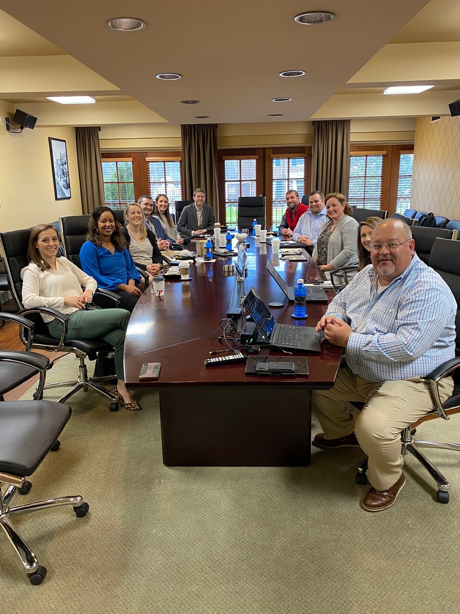 medcinfo's tweet photo. Thank you @gtr_link for hosting the MEDC #EmergingLeaders Fellows for their second session! #econdev https://t.co/upgFlnNMAf