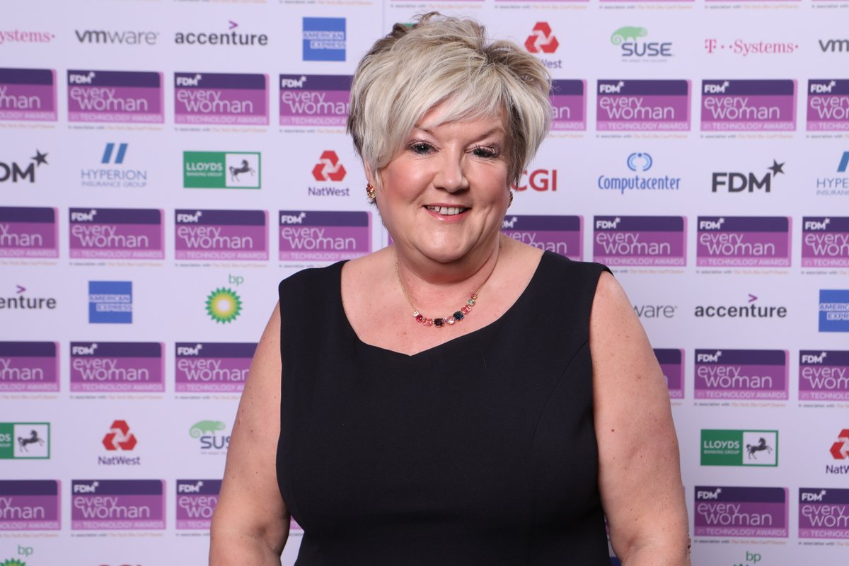 And the winner of the <a href="/FDMGroup/">FDM Group</a> everywoman Leader Award, sponsored by <a href="/BP_plc/">bp</a>, is <a href="/WendyWarham/">Wendy Warham</a>. Congratulations Wendy, <a href="/fujitsu_uk/">Fujitsu UK</a> #ewTechAwards