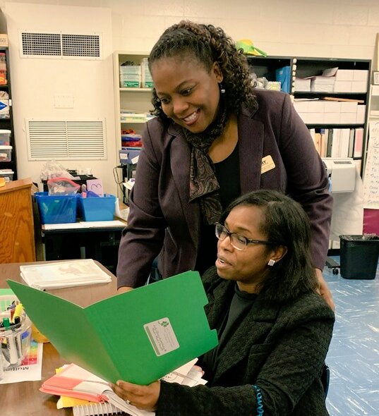 TeacherKPaggett's tweet photo. I had a special visitor today!!!🤗 Thank you so much Dr. @CynthiaMcCray19 for stopping by @SBE_HCS to offer your wisdom &amp; support!!! #ExceptionalSupport #LearningGrowing #ASPIRE2019 #EffectiveLeadership #MentorsMatter @lpguyton @cdflemisterbell https://t.co/jQ1j2GKE1b