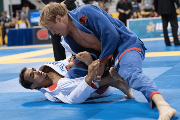 benabdelhafiid's tweet photo. Brazilian Jiu-Jitsu Style
How to apply pressure effectively in jiu-jitsu? 
What do you need to improve your pressure BJJ style?
https://t.co/PWHFPX7LVr
 #bjj #jiujitsu #martialarts #bjjtechniques #sports #motivation #progress #fitness #nogi #brazilianjiujitsu https://t.co/nKLoUfGmQG