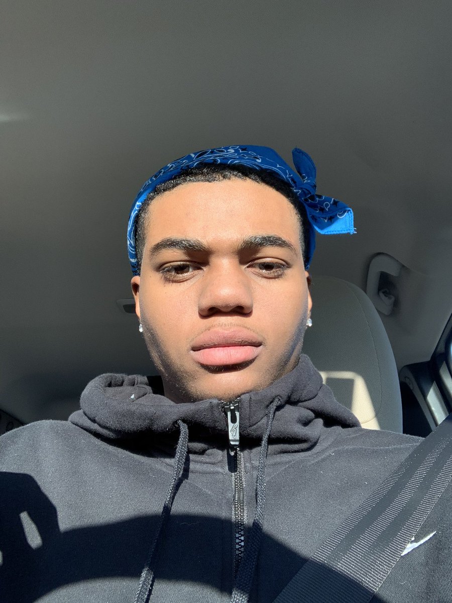 scrxwnee's tweet photo. 🔛♿️. https://t.co/3B7lHui7Tu