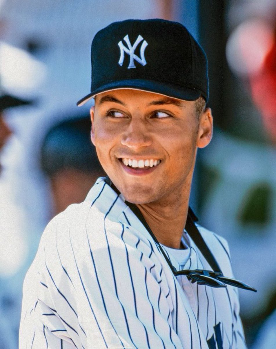 BaseballQuotes1's tweet photo. You gotta have fun. Regardless of how you look at it, we're playing a game. It's a business, it's our job, but I don't think you can do well unless you're having fun. -Derek Jeter https://t.co/dUllmj92pX