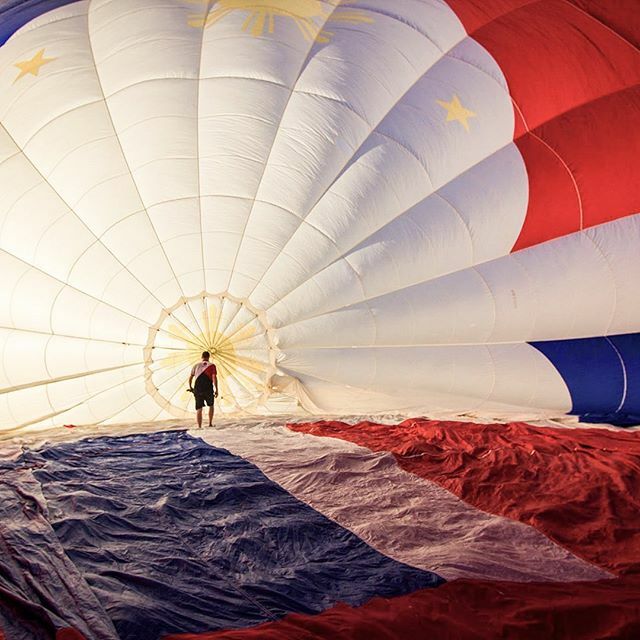 philballoonfest's tweet photo. In 24 hours our balloons will be setting up for their early morning show. Flying away with the sunrise :) after 6:30 AM there will be air shows left to fill the day 🎪✨🪂🚁☁️🎏 #flyingcarnival2020 https://t.co/ZoUyXva6UG https://t.co/QFPGB29f01
