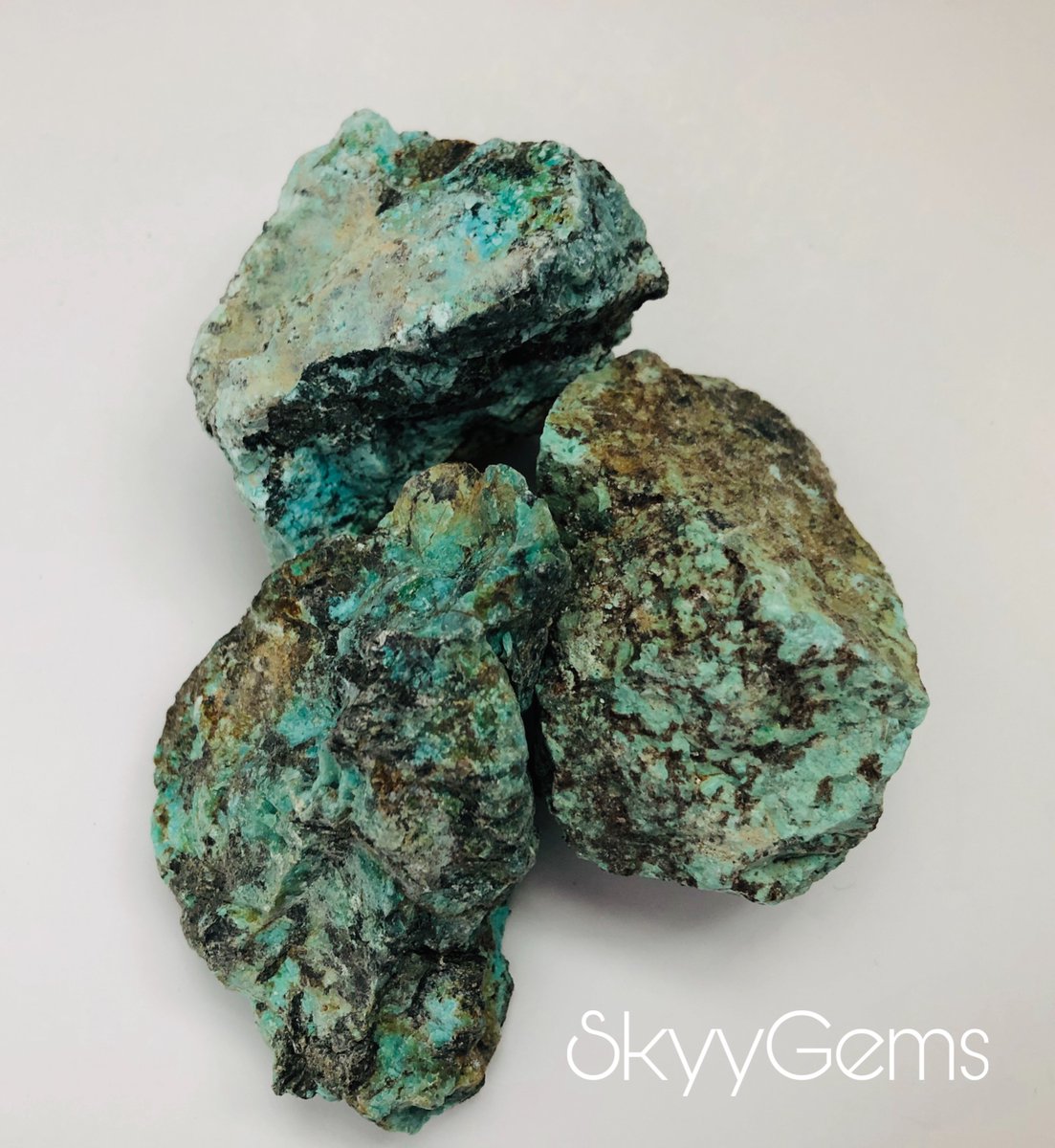 African turquoise, the stone of evolution. #skyygems #lovepeacecrystals #african #turquoise #africanturquoise #roughturquoise #roughafricanturquoise #crystals #metaphysical #metaphysicalhealing #crystalshop #communication #transformation #evolution #change