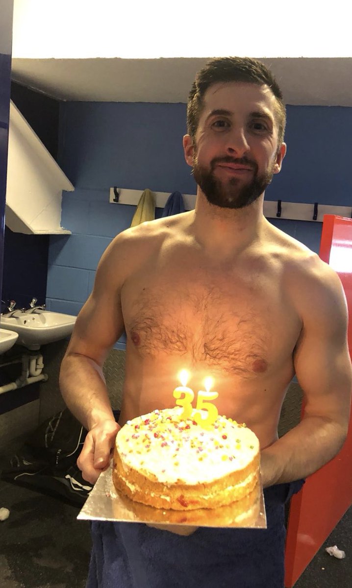 dundee_comets's tweet photo. Some cake for the boys after training tonight...

Happy birthday to Mr Comet himself #57 Billy Baxter as he celebrates his 35th birthday today. We hope you had a great day from all at the Comets...🎉🎁🎈

#HappyBirthday #57 #BillyBaxter #MrComet https://t.co/xKOb1ux80v