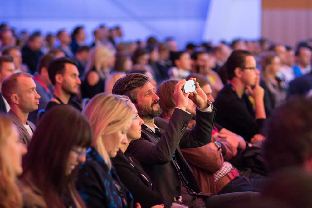Colin_Hung's tweet photo. Am I alone in feeling like the lead up to #HIMSS20 is akin to watching the flight board at the airport? Definitely a dynamic situation. We're sharing what we know, what the official word is from @HIMSS and who has decided to pull out https://t.co/uUUcIaBF5t #HITMC #HITsm https://t.co/73apjwuC9I