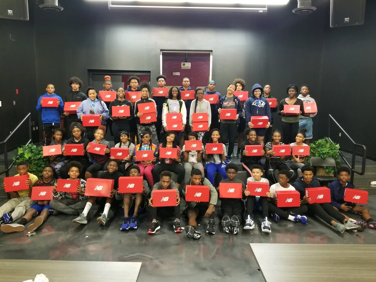 Ohio Cleats For Kids On Twitter Another Happy Track Team We Fit Another Entire Team With Running Shoes We Wish The Kids At Cincinnati College Preparatory Academy A Great Season Https T Co Ccodcntocu