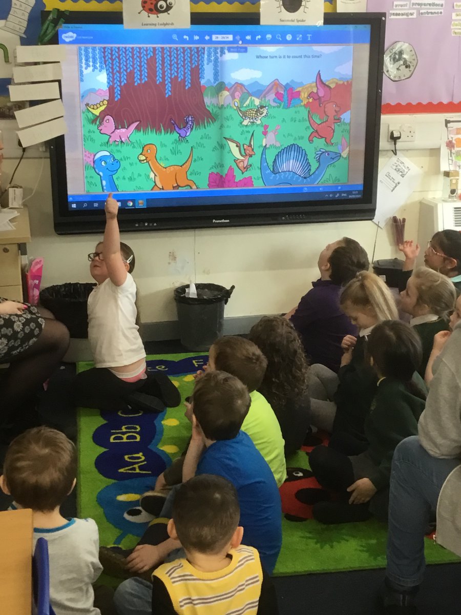 GillianOlford's tweet photo. We joined forces today with @MissCalderKPS to celebrate #WorldMathsDay during our transition visit to @KnightsridgePr1. We loved reading a number story and practicing our counting skills through songs. #developingearlynumeracyskills #transitiontoprimary1 https://t.co/VJIiW3JgRg