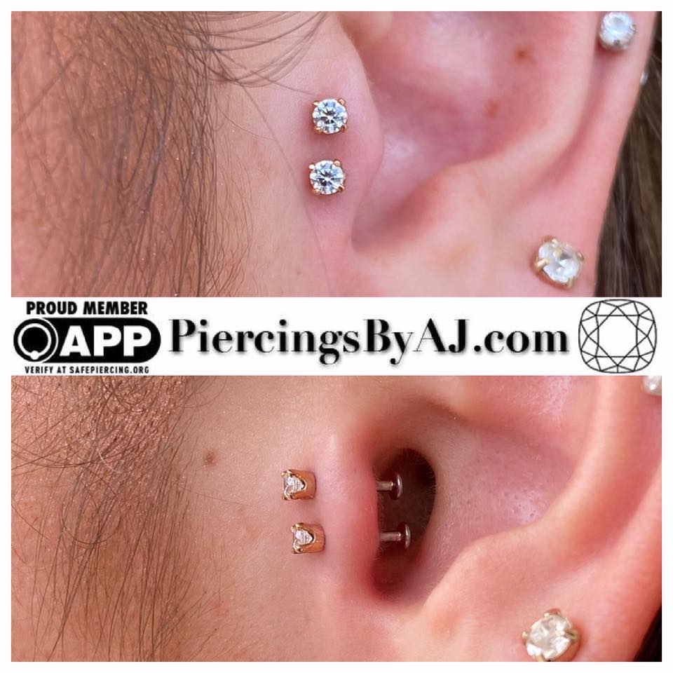 12ozStudios's tweet photo. Fresh double tragus featuring 14k rose gold gems from @bodygemsjewelry . Piercing by AJ at our Deptford, NJ shop 💎✨ #12ozstudios #team12oz #safepiercing #piercings #earpiercing #tragus #traguspiercing #bodygems https://t.co/MgHRdq6T0E