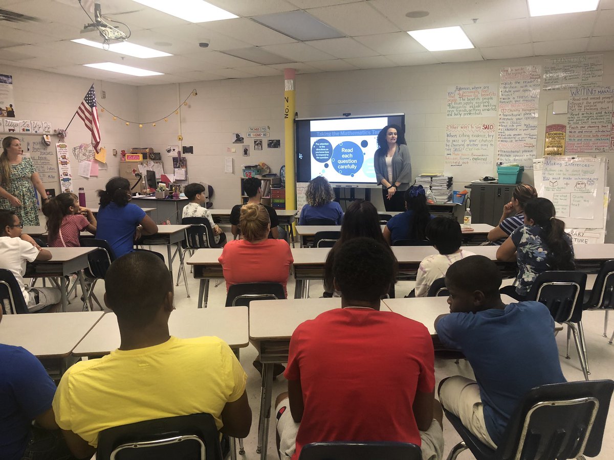APPayner's tweet photo. FSA Night at Starlight Cove. Great information being shared! @StarlightCoveEl @hainesv https://t.co/D4YZesVYxz