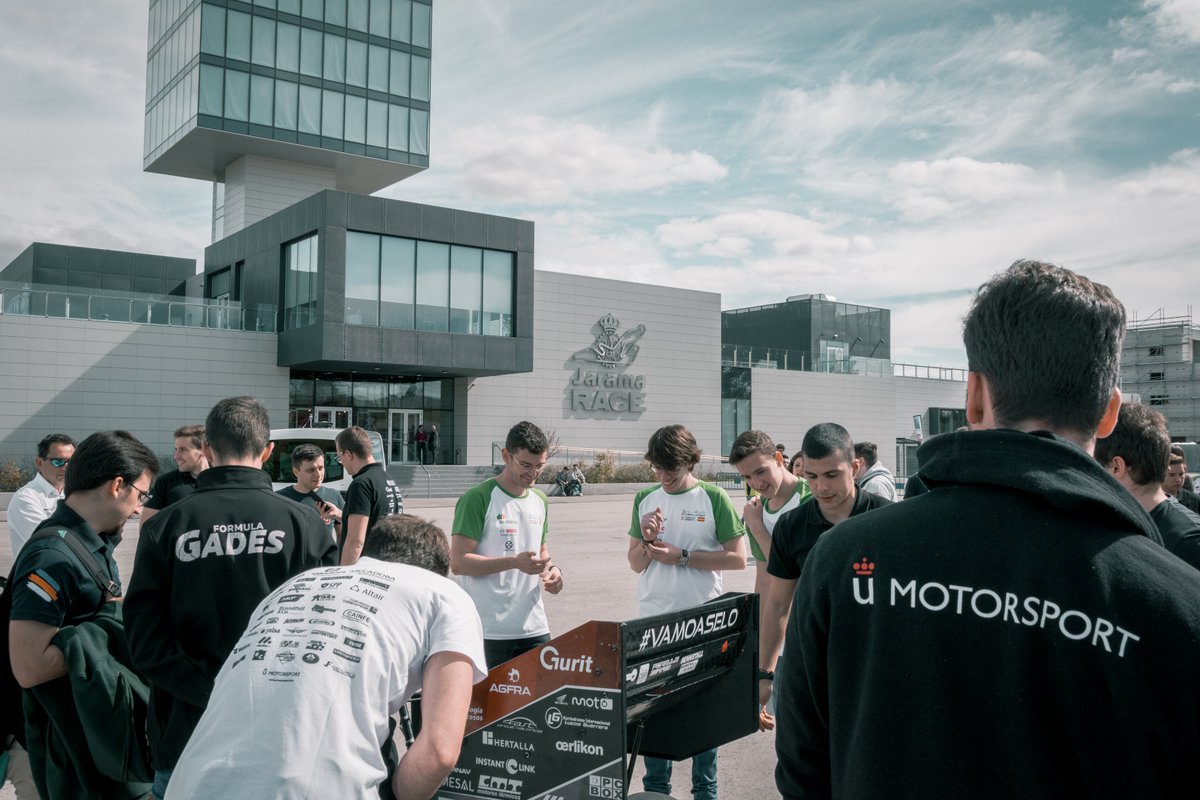 _umotorsport's tweet photo. Una parte del equipo se ha desplazado al Circuito del Jarama 🏁a la presentación de #FSS2020 👇
https://t.co/EtiCdU8stN https://t.co/FklHPqfE3N