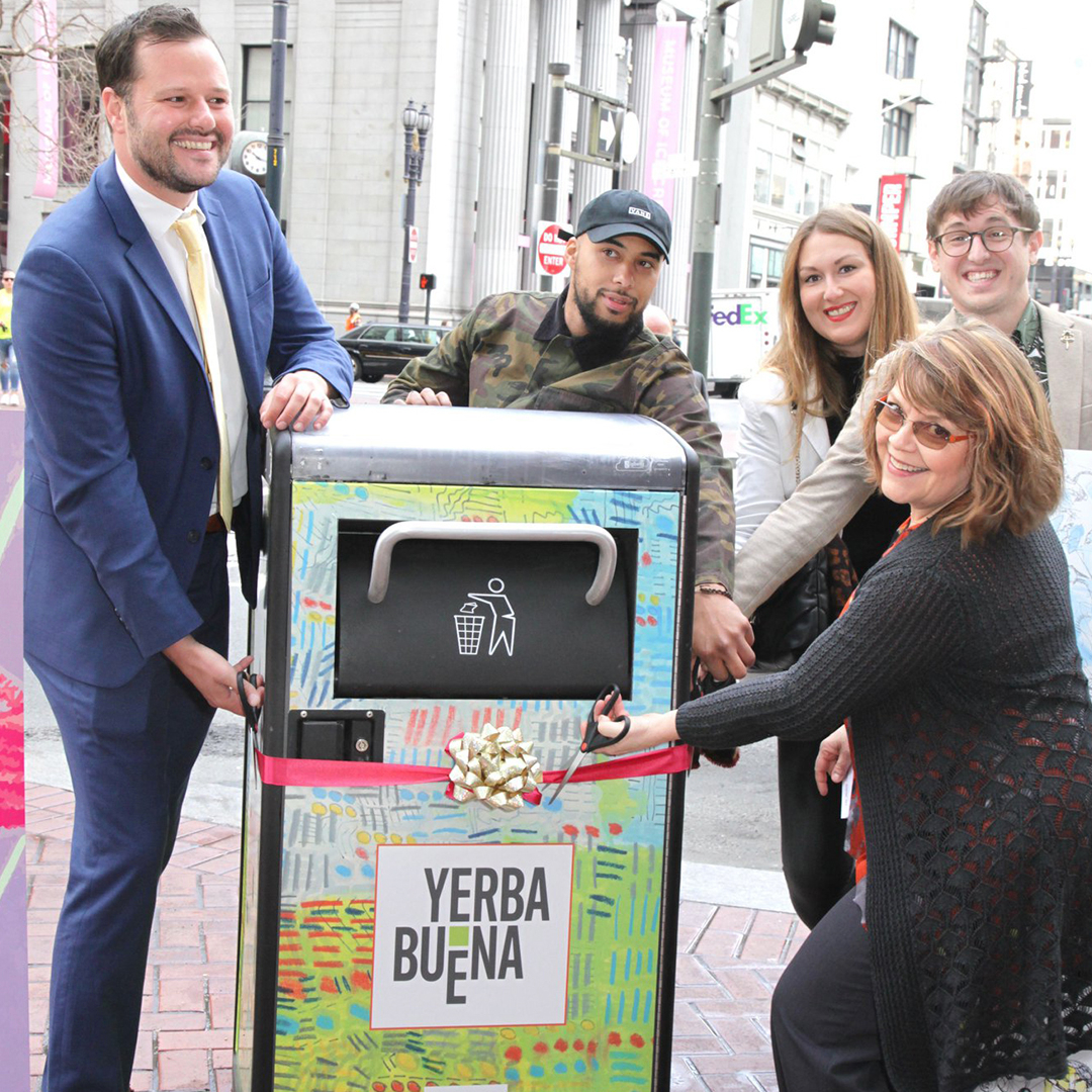 creativityxplrd's tweet photo. Last week @YBCBD unveiled @BigBellySolar trashcans in downtown #SF featuring artwork by CE artists #AndrewLi & #HungKeiShiu. Special thanks @MattHaneySF & featured artist Kalani Ware for cutting the ribbon!
More info + map here: https://t.co/cEpwL3NNfA
*1st pic courtesy #YBCBD https://t.co/OTJXTzSNe3